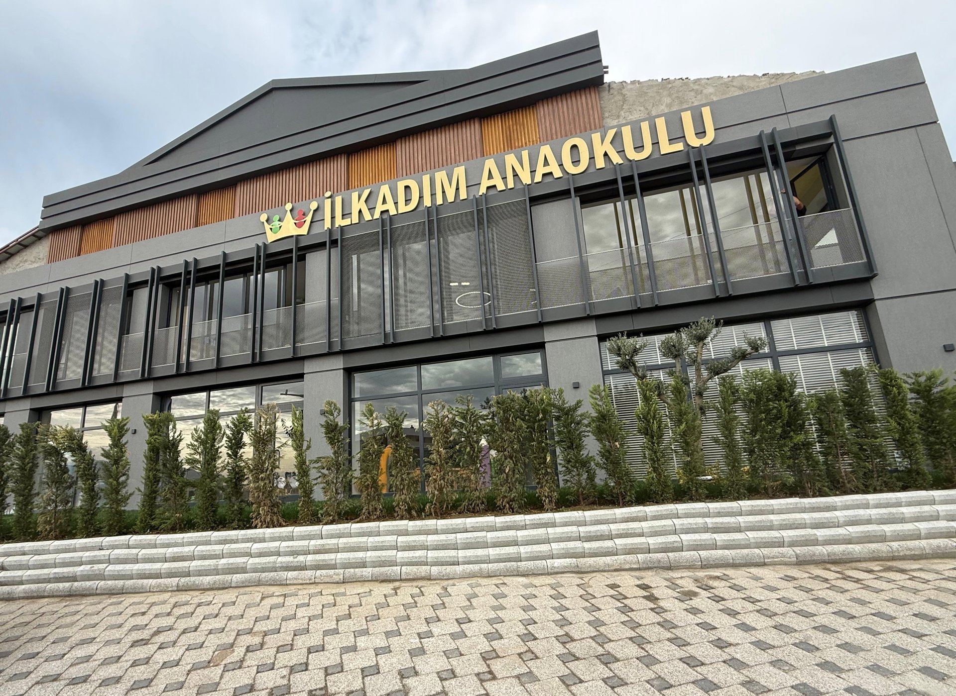 Doğanköy İlk Adım Anaokulu bahçesinden bir görsel